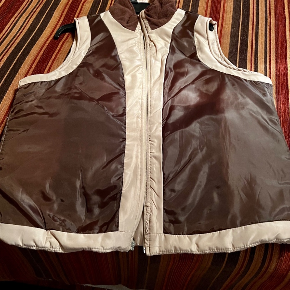 Womans' vest - Picture 2 of 4